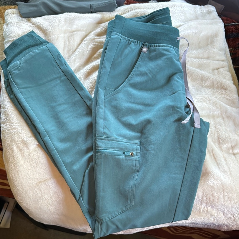 Figs Zamora jogger scrub pants